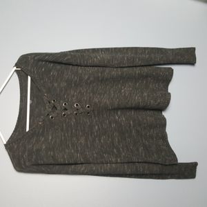 AMERICAN EAGLE OUTFITTERS Ladie's pullover sweater.  Size S